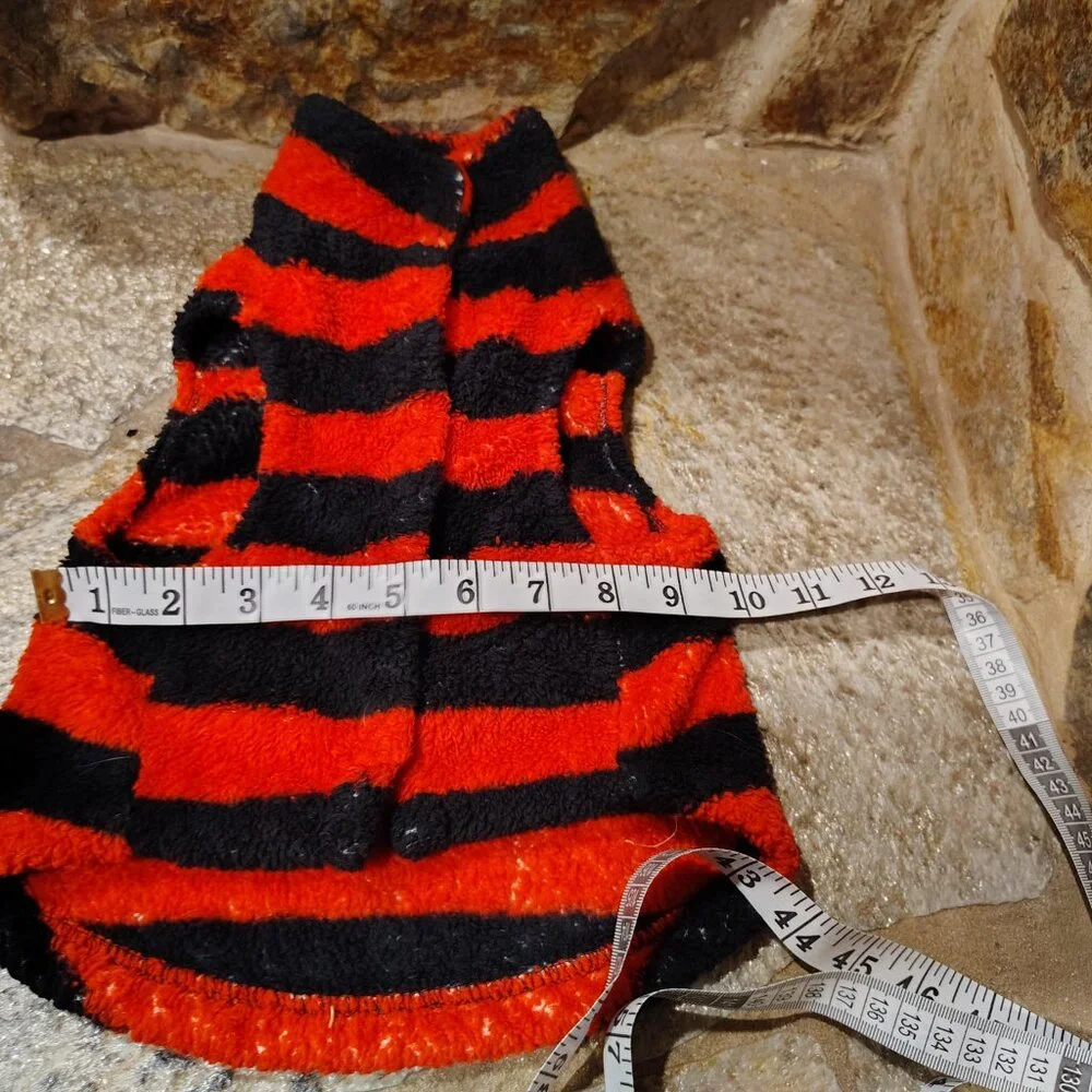 Striped Skull and Crossbones Pet Sweater Size Large Polyester Dog Cat Red Black